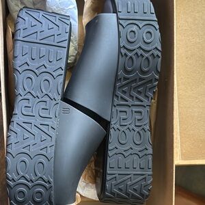 Marc Jacobs Black Sandals Geometric Sole